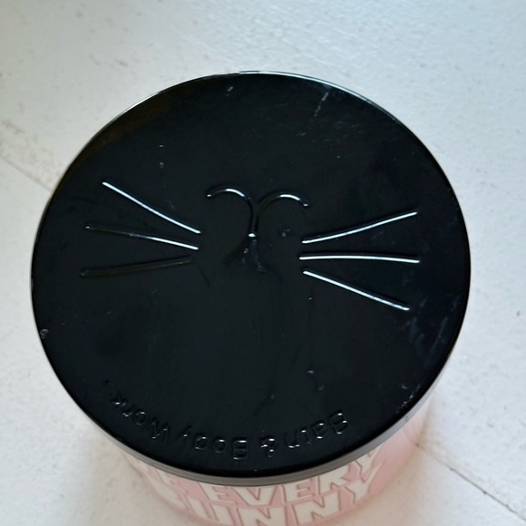 Bath & Body Works Love Every Bunny Pink Candle - Picture 2 of 3